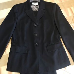 NWT Le Suit Two-Piece Navy Blue Pantsuit Size 12